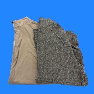 TWO GENTLY USED STRAIGHT DOWN MIDLAND COUNTRY CLUB 1/4 ZIPS SIZE XL